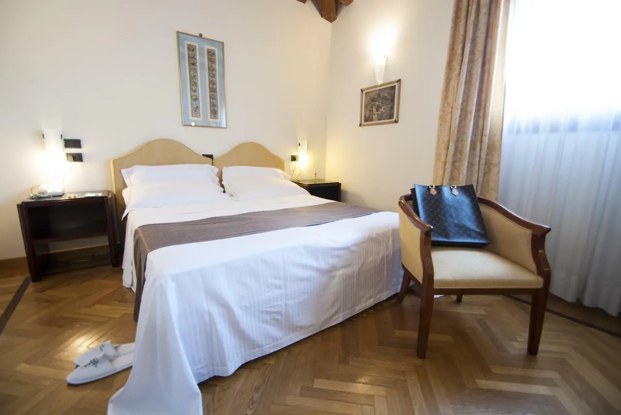 ****  Alla Rocca Hotel Conference & Restaurant Bazzano Italy